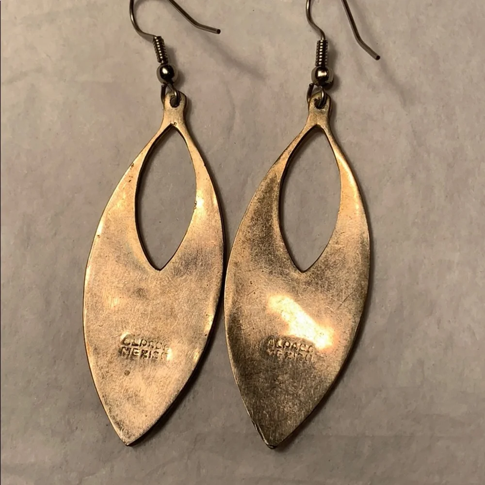 Inlay mother of pearl lotus/rose silver earrings - Picture 5 of 7